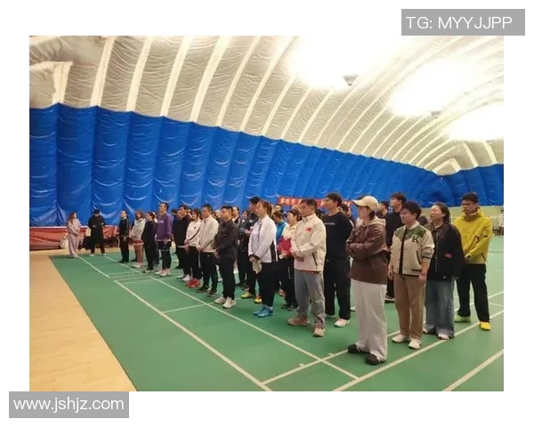 西安羽毛球队在全国锦标赛中的团队协作展现与精彩点评