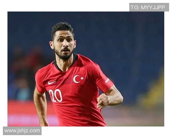 足球巨星挥别绿茵场的感人瞬间退役告别照片记录辉煌岁月与不舍情怀 足球巨星挥别绿茵场的感人瞬间退役告别照片记录辉煌岁月与不舍情怀