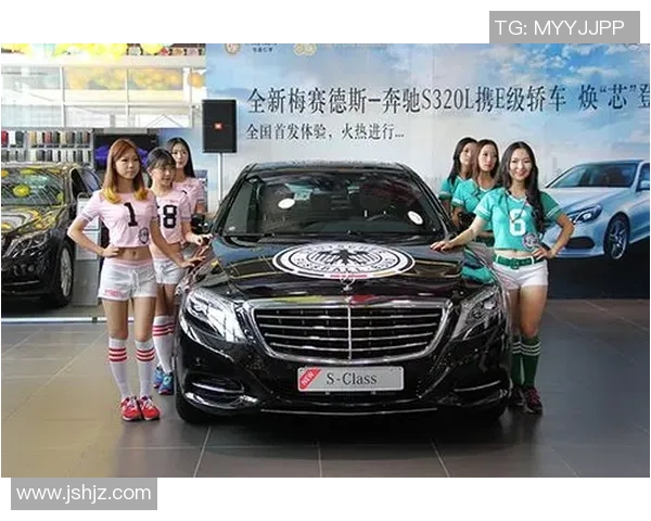 足球明星时尚穿搭女生裤子图片分享引领潮流风尚 足球明星时尚穿搭女生裤子图片分享引领潮流风尚