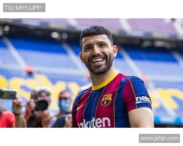 足球明星退役仪式盛况回顾与球迷情感交融的难忘时刻 足球明星退役仪式盛况回顾与球迷情感交融的难忘时刻